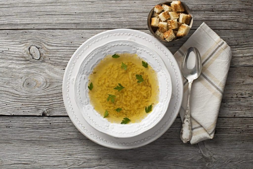 Cold season is coming: Chicken soup, a home remedy that doctors love