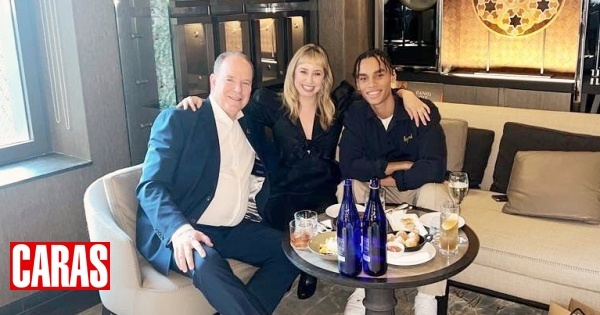 Alberto do Monaco's first photo with his two oldest children