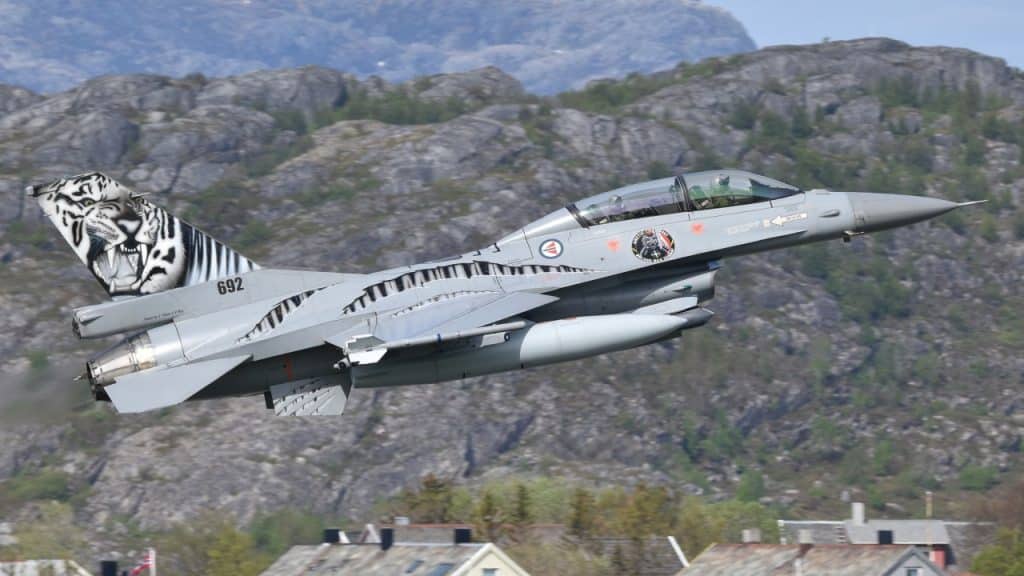 Romania buys two used F-16 squadrons from Norway